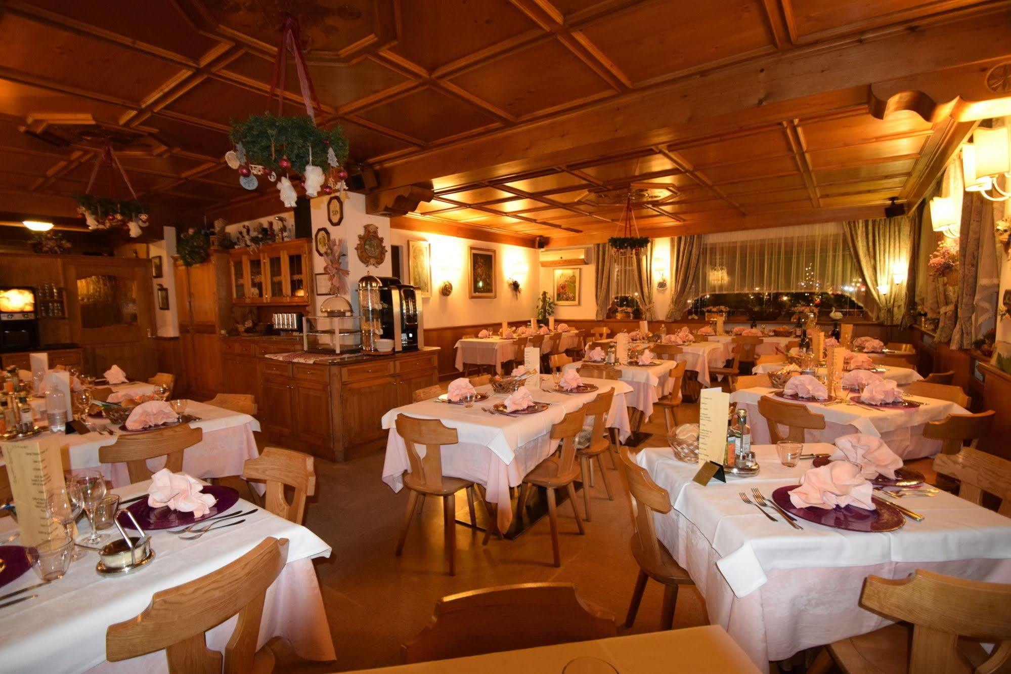 Albergo Miravalle Auronzo di Cadore Exterior photo