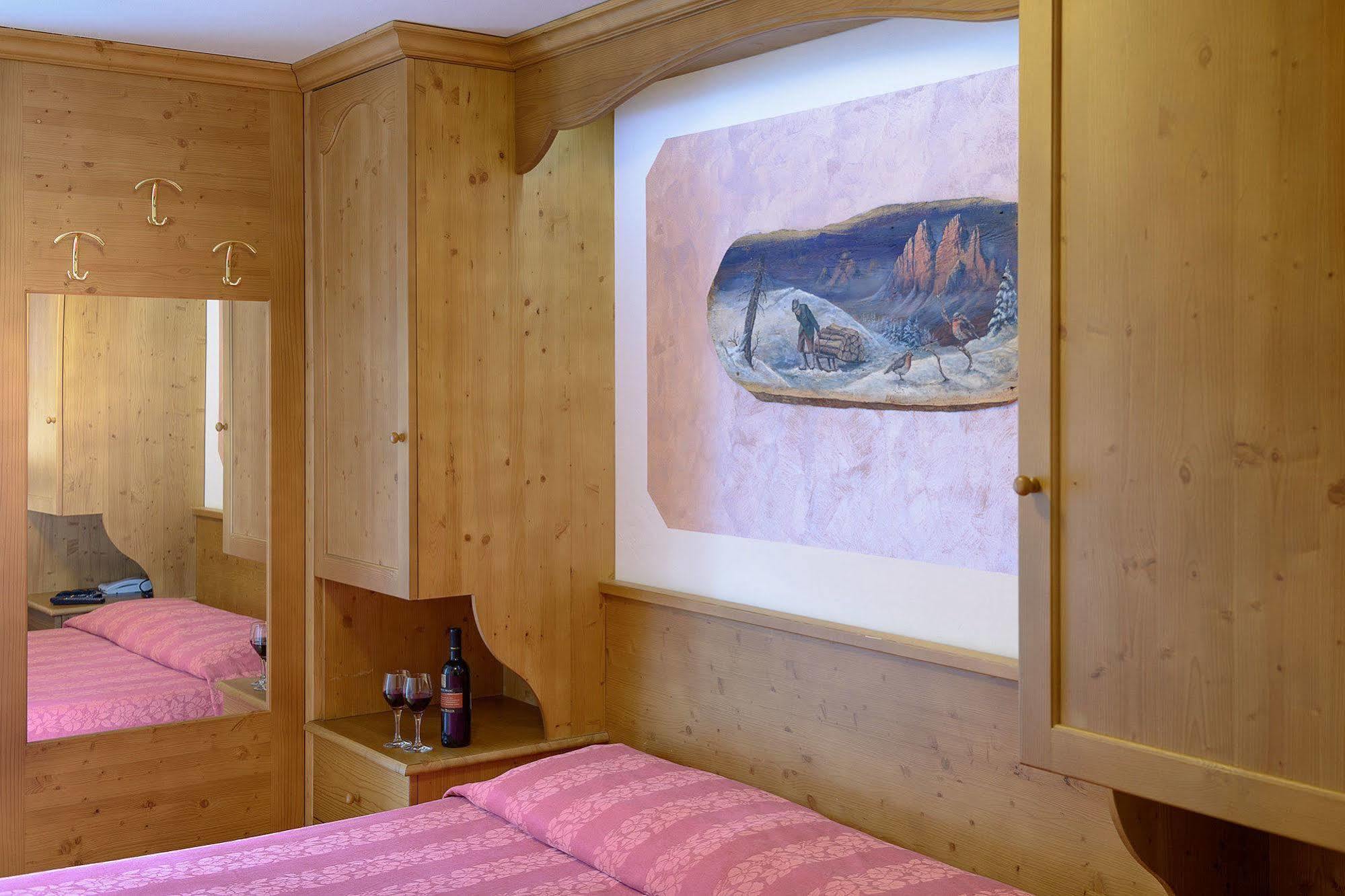 Albergo Miravalle Auronzo di Cadore Exterior photo